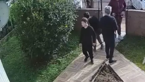 Niño fue apuñalado en su escuela; el agresor es un adolescente y esto sabemos