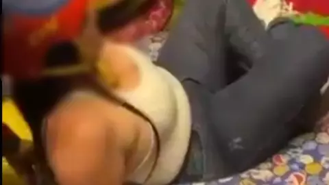 ¡Tragedia! Mujer MUERE tras lanzarse de un tobogán en parque de diversiones, filtran VIDEO