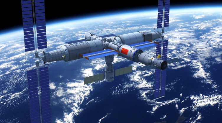 China astronautas estación espacial 2022.jpg