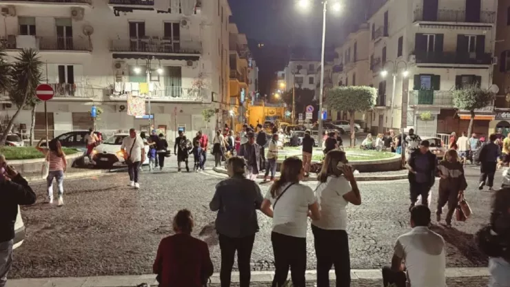 150 temblores en Italia evacuan a 40 mil personas y una cárcel de mujeres