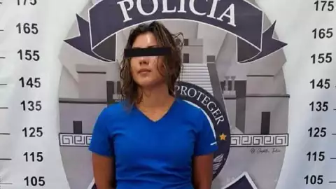 Detienen a mujer en terminal marítima de Isla Mujeres por agresión