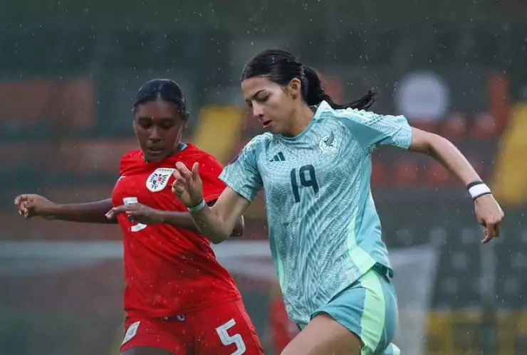 Montse Saldívar con México Femenil