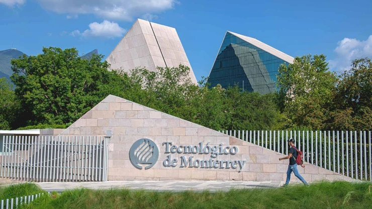 tec de monterrey.jpg