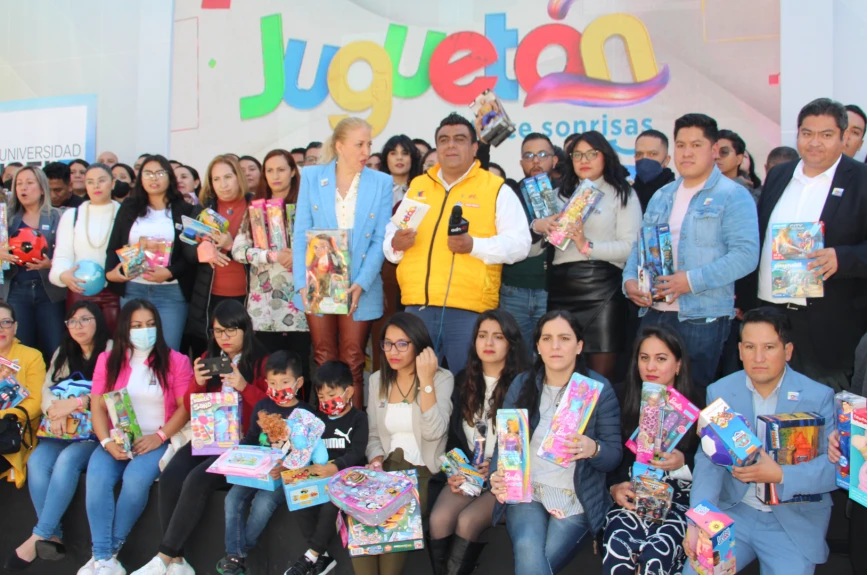 Mónica Cabrera destacó la importancia del Juguetón Azteca para los niños