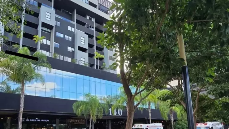 El fuerte incendio en un edificio de Montes de Amé desató una fuerte movilización y esto fue lo que sucedió