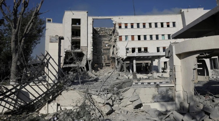 Daños tras el bombardeo en Damasco, Siria, por parte de Israel, el 16 de julio de 2025.
