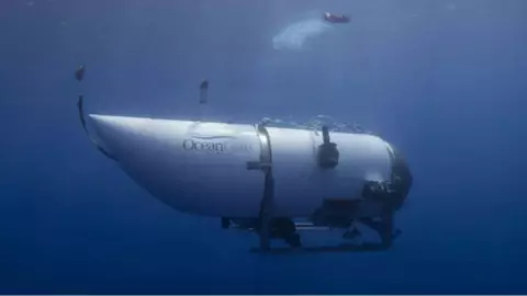 cuanto tiempo le queda de oxigeno al submarino