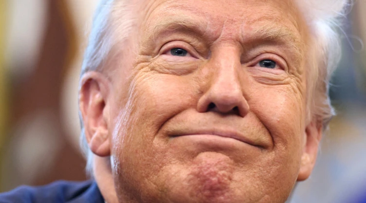 Donald Trump afirma que México y Canadá hacen lo que dice su gobierno. Conoce el contexto y la reacción desde México.