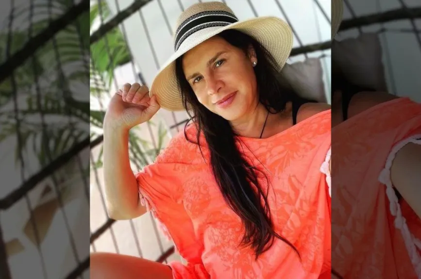 Karla con sombrero (2).jpg