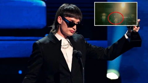 Peso Pluma anexado y en rehabilitación