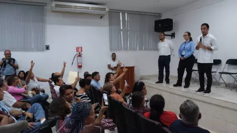 Realizan encuentro con comités vecinales y Aguakan en Benito Juárez