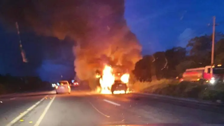 FOTOS el resultado del fuerte accidente en Conkal que terminó en incendio y con un fallecido