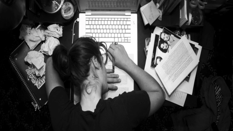 Lista de los 10 síntomas de los ATAQUES DE ANSIEDAD que necesitan atención médica