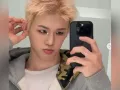 La valentía de Bain no solo desafía las normas del K-pop, sino que también inspira a jóvenes de todo el mundo a abrazar su identidad sin miedo.
