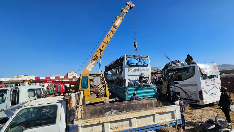 Camión accidentado en Ghazni, Afganistán.