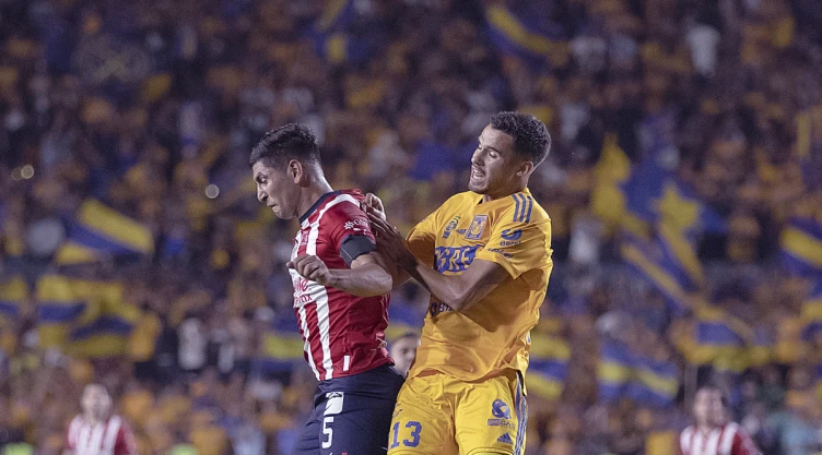 Diego Reyes ante Chivas