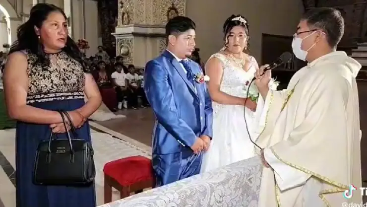Novio dijo NO en el altar y sacerdote lo obliga (VIDEO)