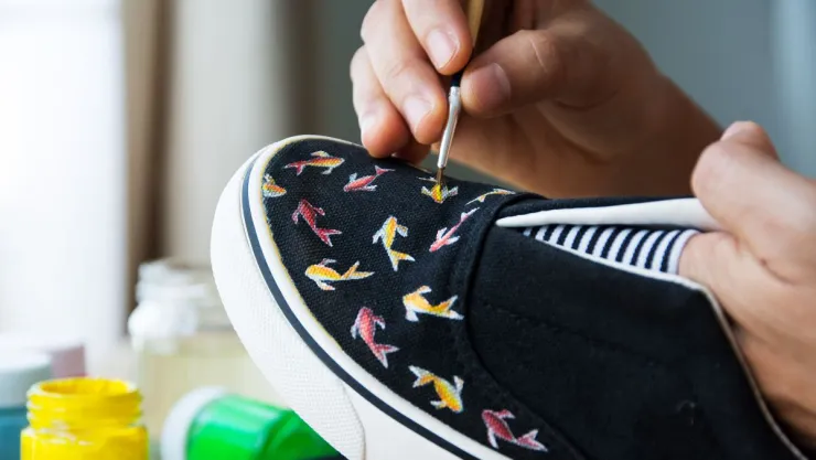 /estilo-de-vida/modernizar-reutilizar-zapatos-de-lona-viejos-verano