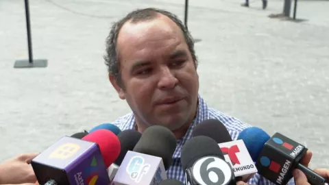 Ordenan a Livia Brito y a su exmarido Mariano Martínez pagarle más de un millón de pesos al fotógrafo Ernesto Zepeda