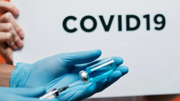Vacunación-contra-el-Covid-19-y-la-influenza-inicia-la-campana-invernal-con-60-millones-de-dosis