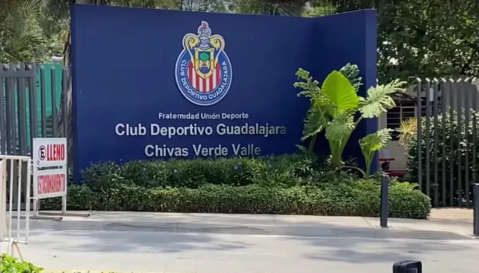 chivas refuerzos