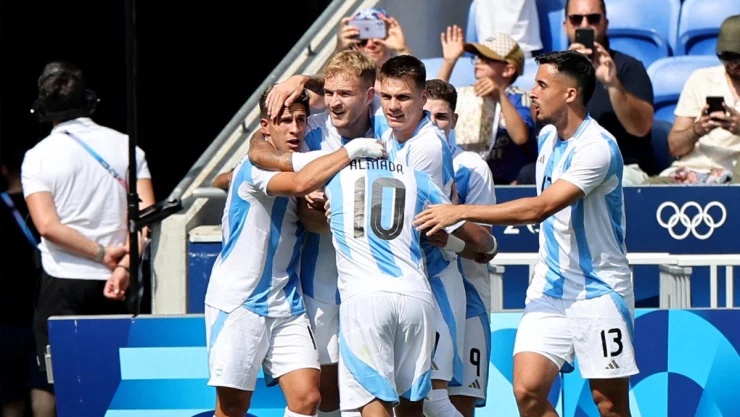 Selección de Argentina celebrando la victoria ante Irak
