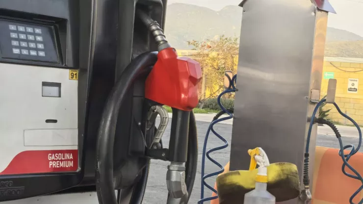 Carga de gasolina.jpg