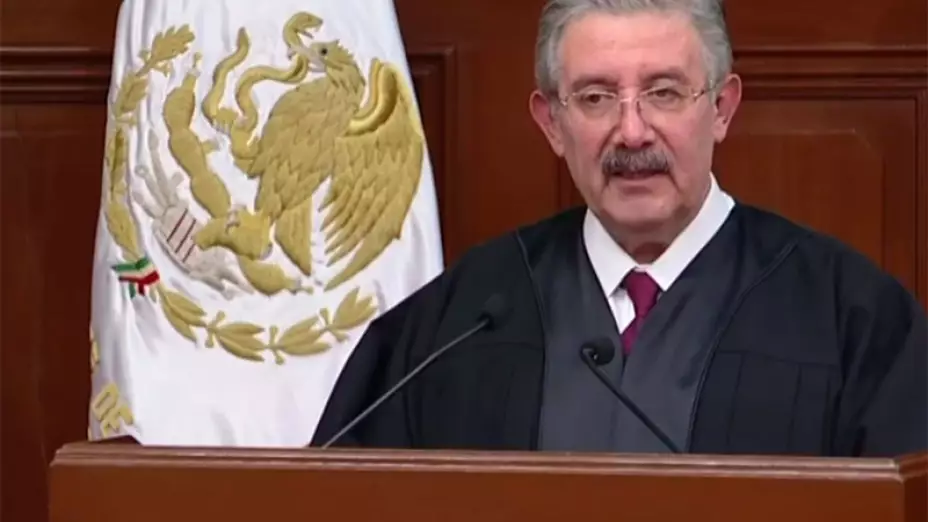 Presidente de la SCJN felicita a AMLO