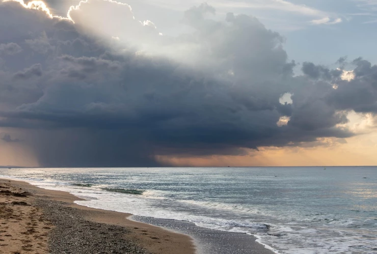 Huracanes en el Pacífico posible formación de Gil.jpg