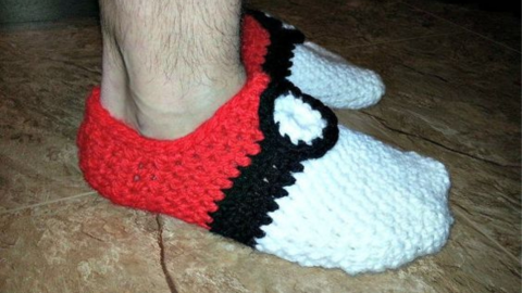 Pantuflas de Pokémon y Hello Kitty a crochet 4 diseños con suelas recicladas