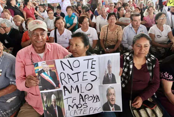 Atenderemos a jóvenes para que no sean víctimas, reitera López Obrador
