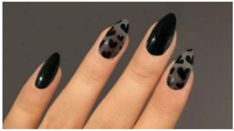 uñas almendradas negras
