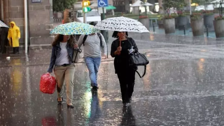 Reportan lluvia ligera en 3 alcaldías de la CDMX y 7 estados por Nora e Ida
