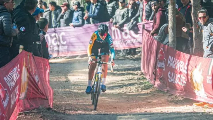 Muere atropellada joven ciclista