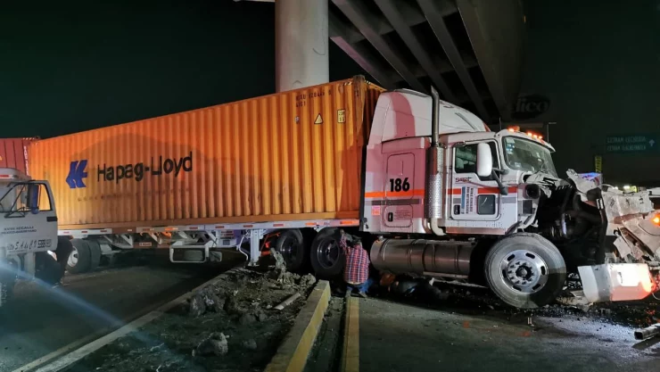 tráiler-querétaro-choque-autopista