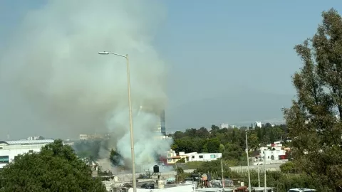incendio bulevar Atlixco y Municipio Libre HOY 8 febrero 2026