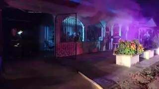 ¡Madrugada de fuego en Chetumal! Incendio en casa provoca fuerte movilización de bomberos