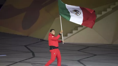 Jorge Orozco abanderado