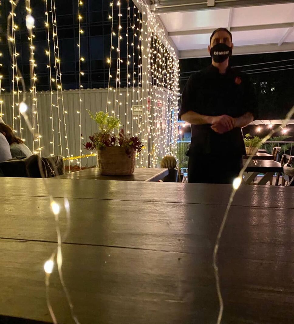 Restaurante de la CDMX ofrece servicio a una sola mesa