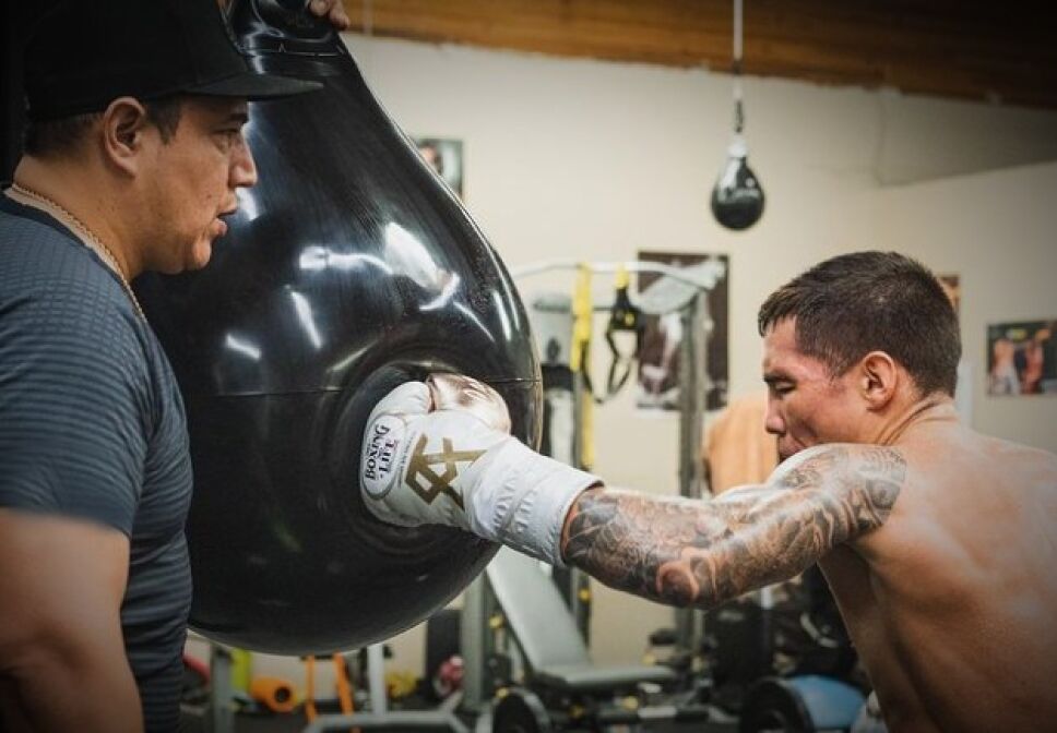 Óscar Valdez vs Miguel Alacran Berchelt