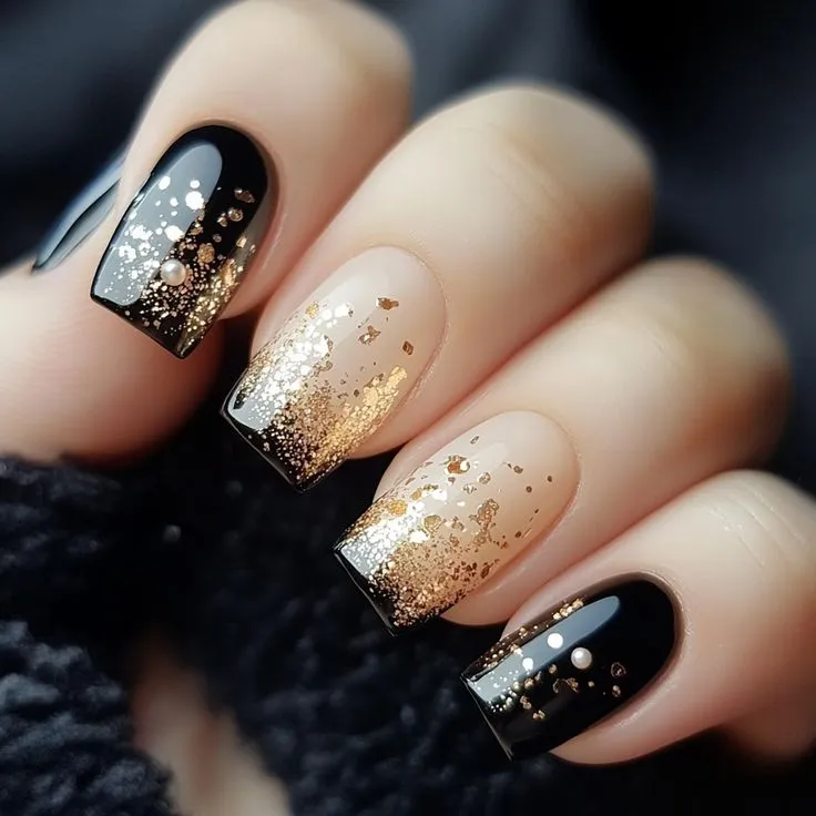 11 diseños de uñas negras con brillos para usar en natación o cualquier otro deporte: duran mucho