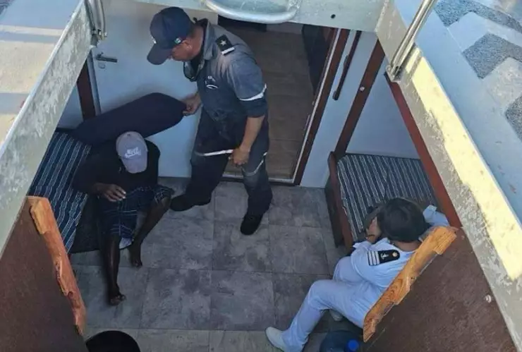 ÚLTIMA HORA_ Rescatan a pescador que naufragó a cientos de kilómetros de Progreso, Yucatán