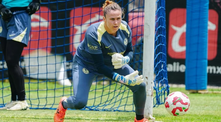 Sandra-Paños-entrenando-con-América-Femenil.jpg