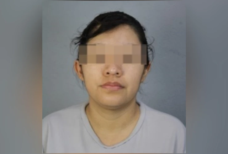 mujer acusada de abuso sexual