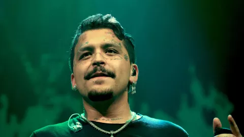 Christian Nodal tiene nuevo tatuaje y podría ser para Ángela Aguilar