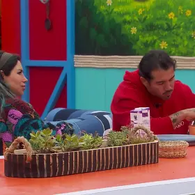¿Julio Camejo quiere alejar a Kevyn “Bicolor” de La Bebeshita? Su reacción levanta sospechas en los Granjeros
