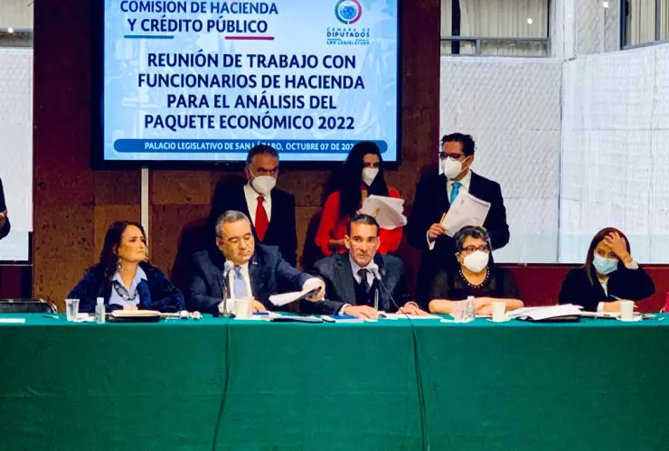 funcionarios hacienda.jpeg