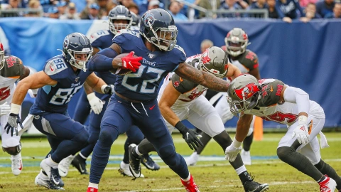 Tampa Bay Buccaneers v Tennessee Titans
