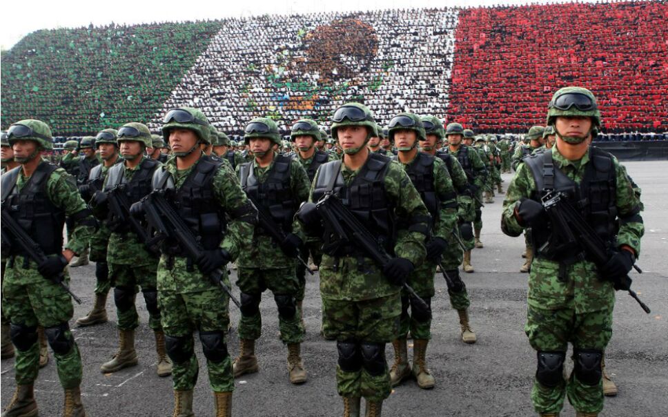 No puedes perderte el desfile militar del 16 de septiembre que se realiza en el Zócalo Capitalino/ Foto: Especial