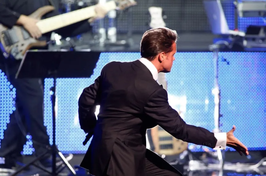 Luis Miguel (3).jpg